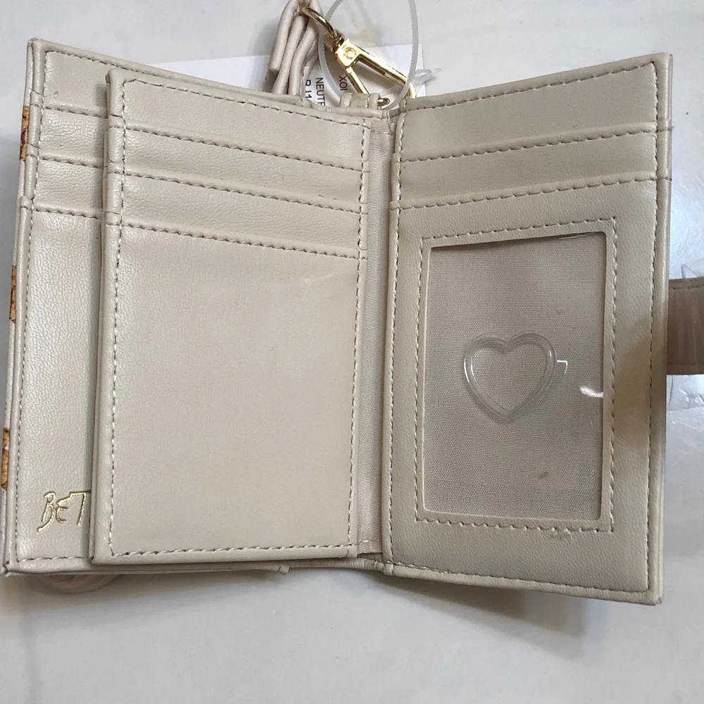 Betsey Johnson neutral cream